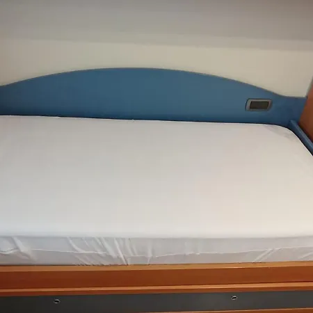 Ensan Ciprian Con Vistas Al Mar 쎄보