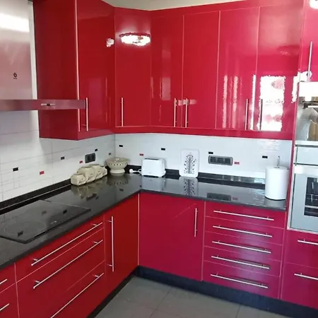 Ensan Ciprian Con Vistas Al Mar *